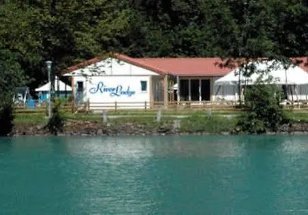 Riverlodge Tcs Training & Freizeit Ag Hostal